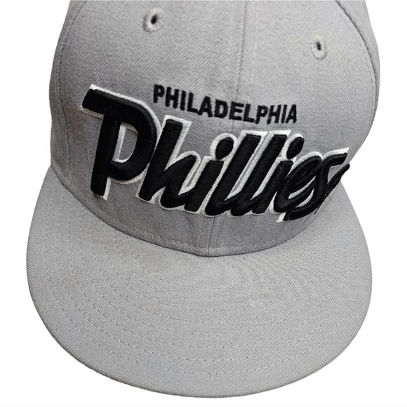 Philadelphia Philles New Era 59Fifty Fitted Baseball Hat 7 3/4 True Fit - Picture 3 of 9